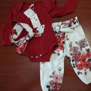 Baby outfit, floral pants and long-sleeve onesie with head ribbon
